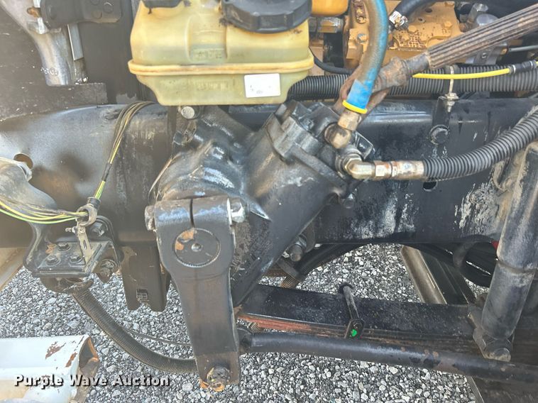 image for item KW9076 2006 Freightliner Business Class M2  bucket truck