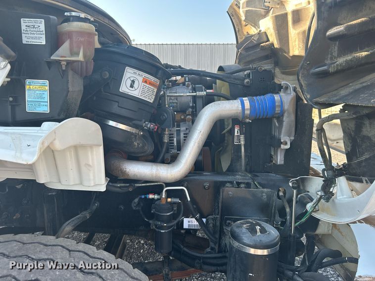 image for item KW9076 2006 Freightliner Business Class M2  bucket truck