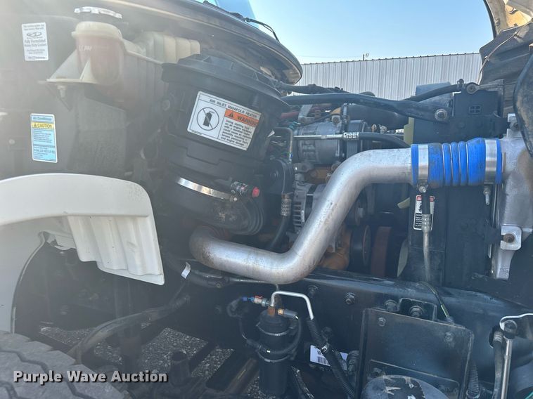 image for item KW9076 2006 Freightliner Business Class M2  bucket truck