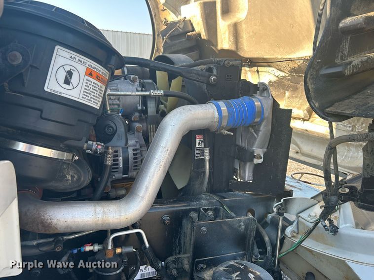 image for item KW9076 2006 Freightliner Business Class M2  bucket truck