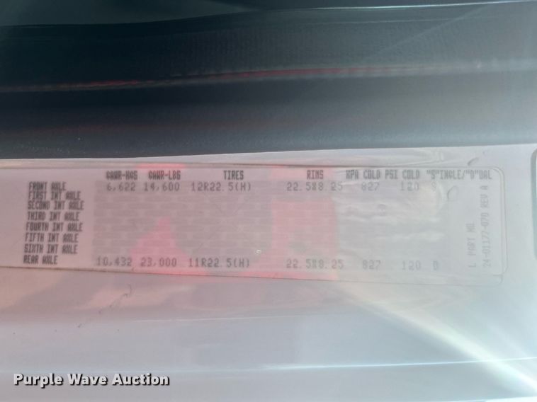 image for item KW9076 2006 Freightliner Business Class M2  bucket truck