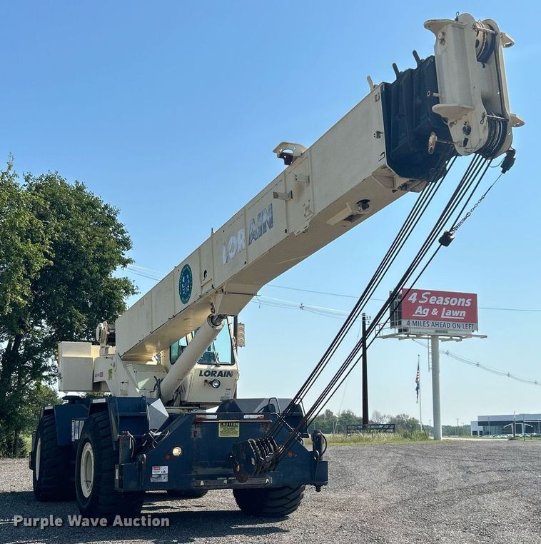 image for item KW9077 1995 Lorain LRT445  crane