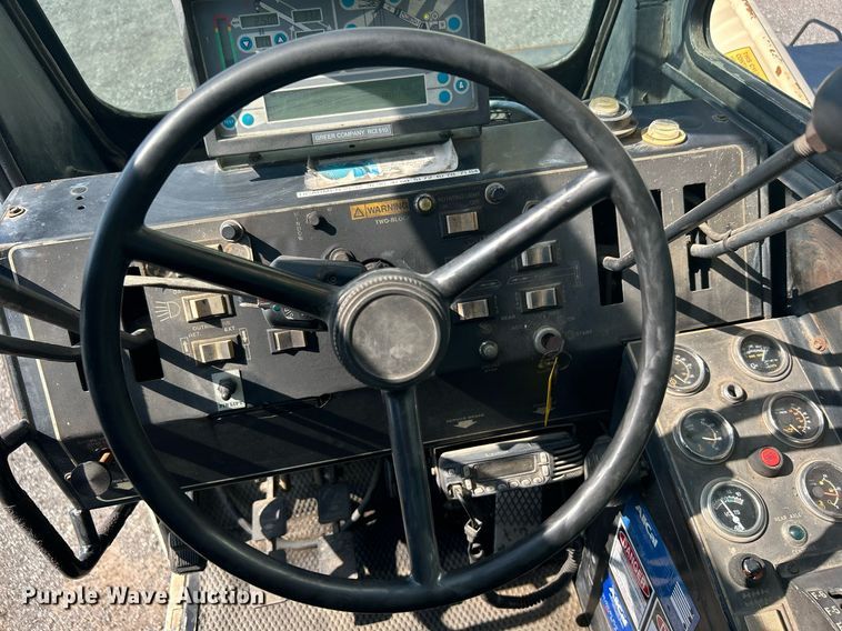 image for item KW9077 1995 Lorain LRT445  crane