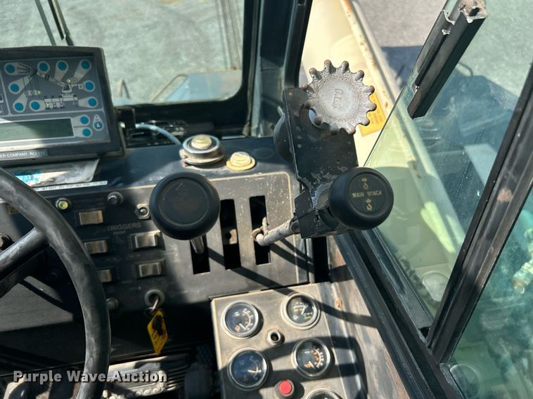 image for item KW9077 1995 Lorain LRT445  crane