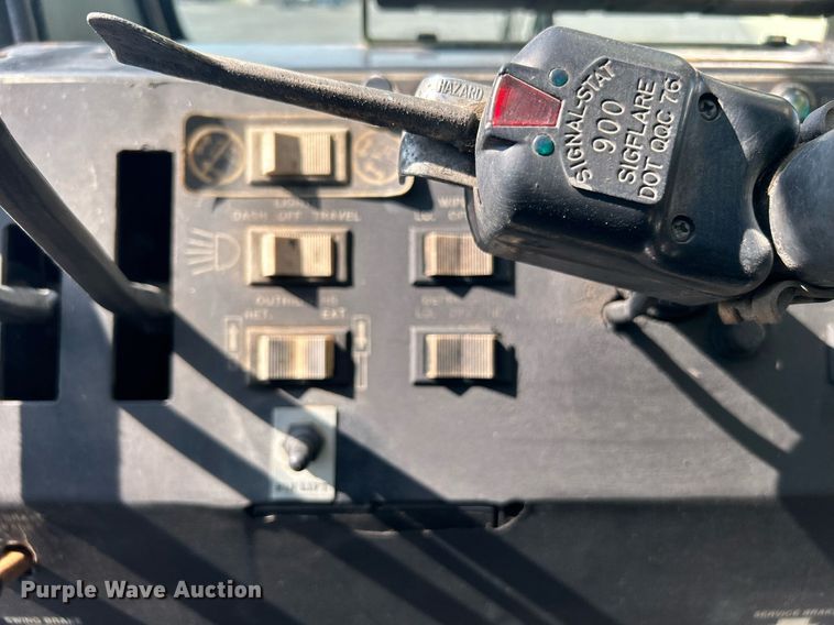 image for item KW9077 1995 Lorain LRT445  crane