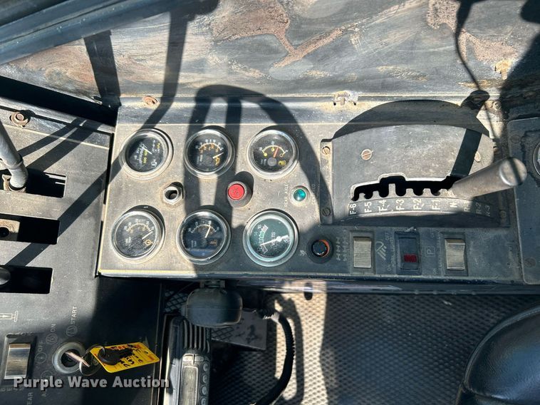 image for item KW9077 1995 Lorain LRT445  crane