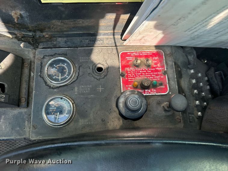 image for item KW9077 1995 Lorain LRT445  crane