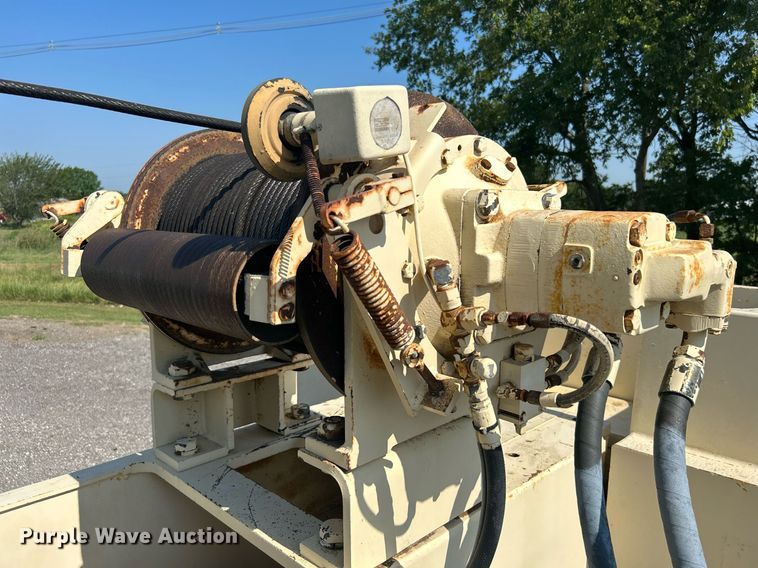 image for item KW9077 1995 Lorain LRT445  crane