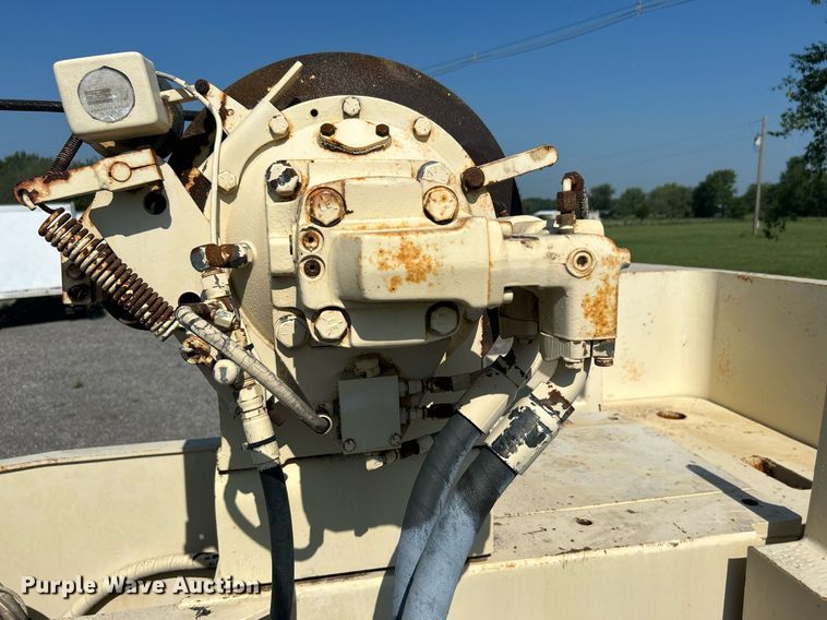 image for item KW9077 1995 Lorain LRT445  crane