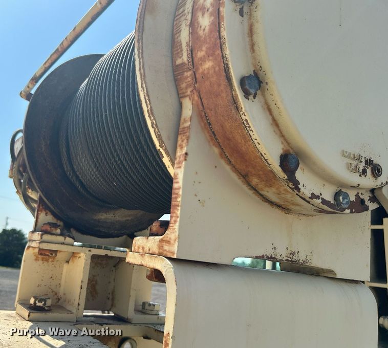 image for item KW9077 1995 Lorain LRT445  crane