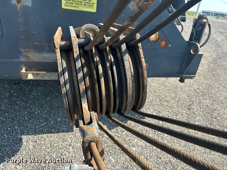 image for item KW9077 1995 Lorain LRT445  crane