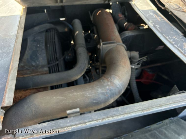 image for item KW9077 1995 Lorain LRT445  crane