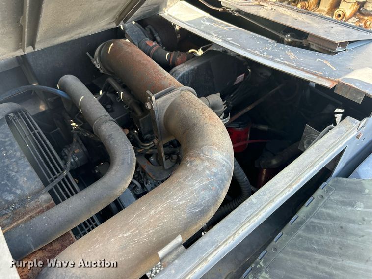 image for item KW9077 1995 Lorain LRT445  crane