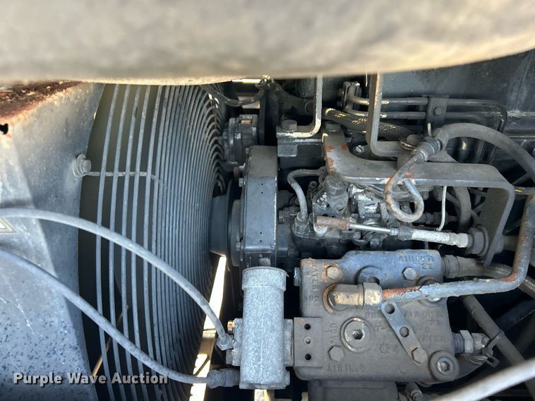 image for item KW9077 1995 Lorain LRT445  crane