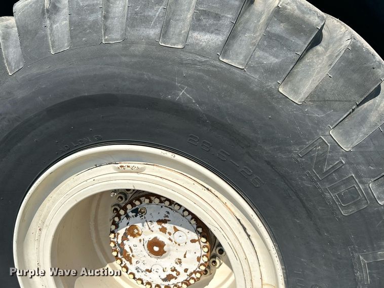 image for item KW9077 1995 Lorain LRT445  crane