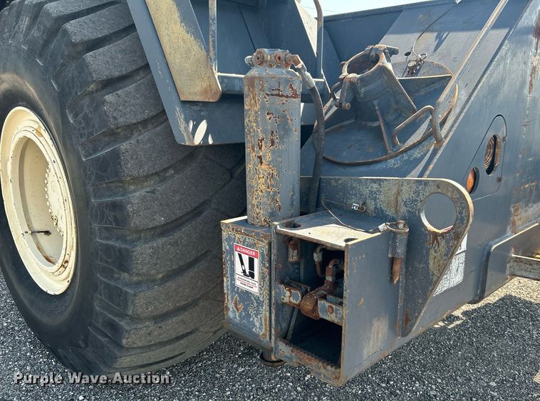 image for item KW9077 1995 Lorain LRT445  crane