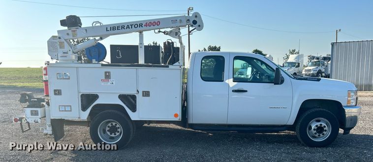 image for item KW9078 2013 Chevrolet Silverado 3500HD  Ext. Cab utility bed pickup truck