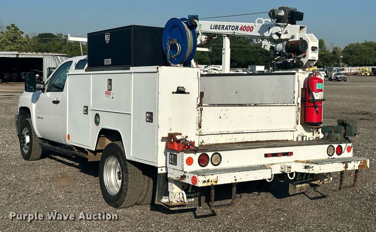 image for item KW9078 2013 Chevrolet Silverado 3500HD  Ext. Cab utility bed pickup truck