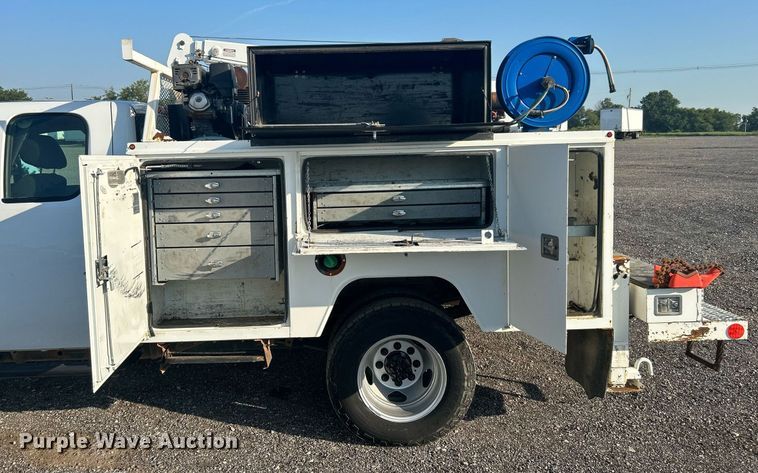 image for item KW9078 2013 Chevrolet Silverado 3500HD  Ext. Cab utility bed pickup truck