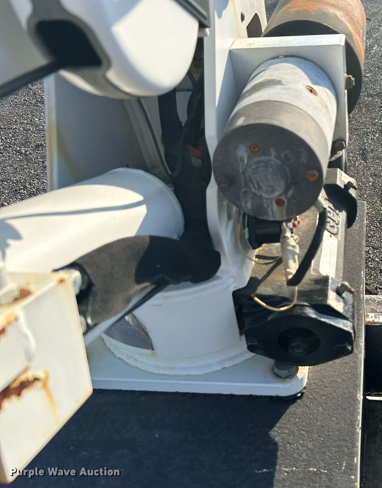 image for item KW9078 2013 Chevrolet Silverado 3500HD  Ext. Cab utility bed pickup truck