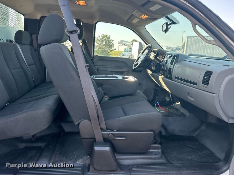 image for item KW9078 2013 Chevrolet Silverado 3500HD  Ext. Cab utility bed pickup truck