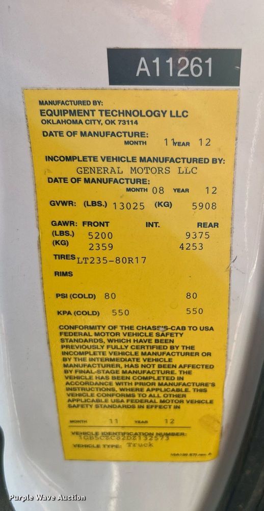 image for item KW9078 2013 Chevrolet Silverado 3500HD  Ext. Cab utility bed pickup truck