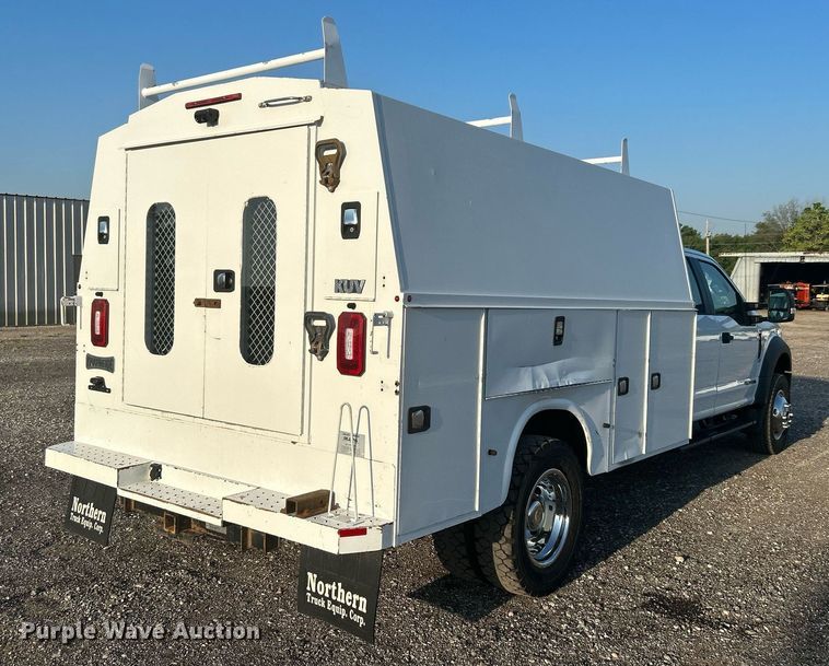 image for item KW9080 2018 Ford F450 Super Duty  Crew Cab utility / service truck