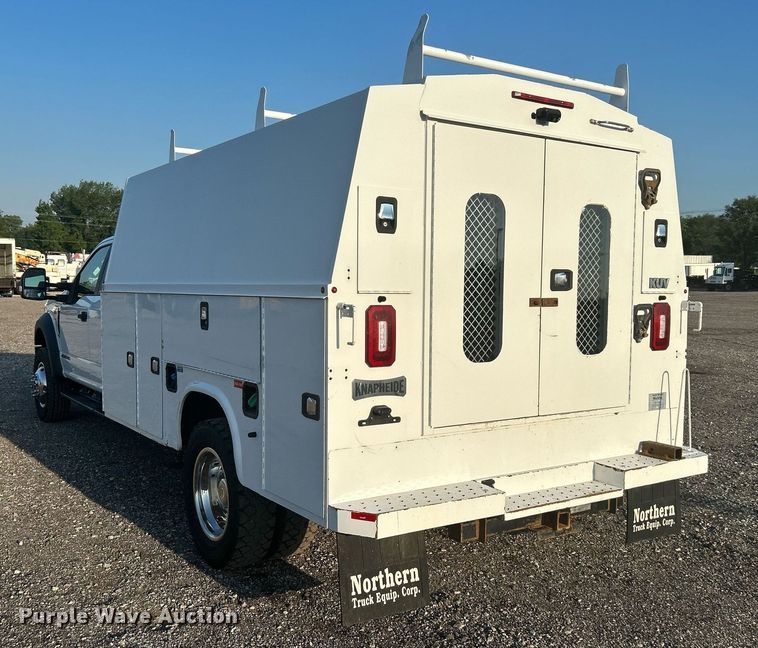 image for item KW9080 2018 Ford F450 Super Duty  Crew Cab utility / service truck