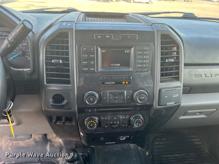 image for item KW9080 2018 Ford F450 Super Duty  Crew Cab utility / service truck