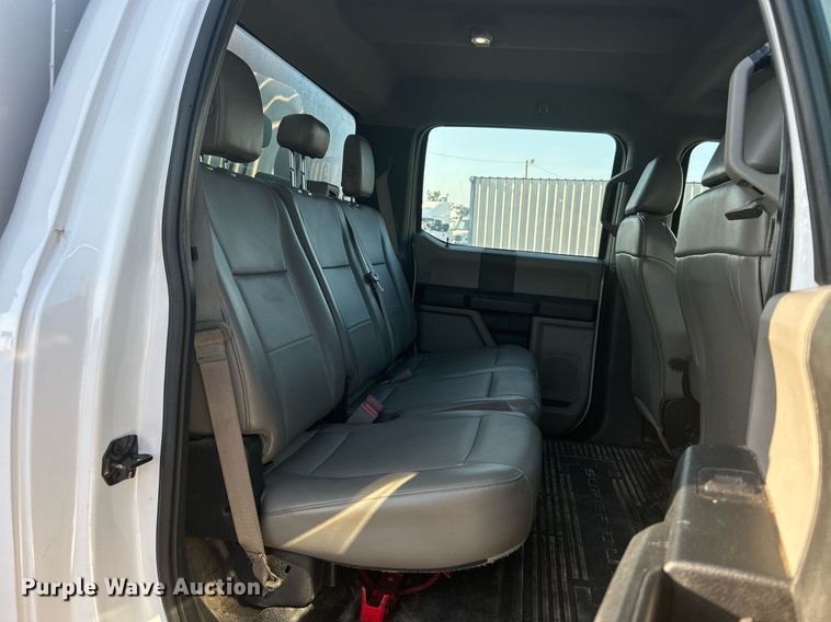 image for item KW9080 2018 Ford F450 Super Duty  Crew Cab utility / service truck