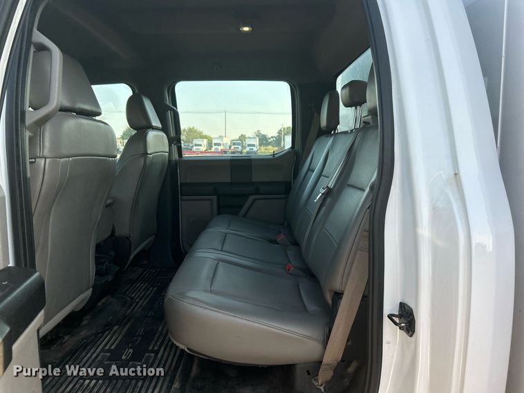 image for item KW9080 2018 Ford F450 Super Duty  Crew Cab utility / service truck