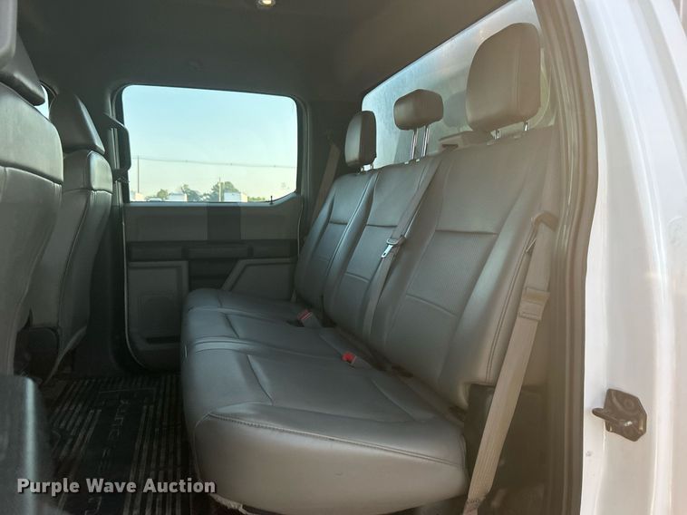 image for item KW9080 2018 Ford F450 Super Duty  Crew Cab utility / service truck