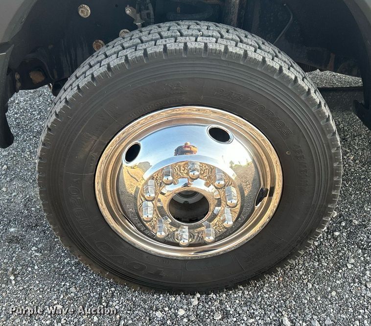 image for item KW9080 2018 Ford F450 Super Duty  Crew Cab utility / service truck