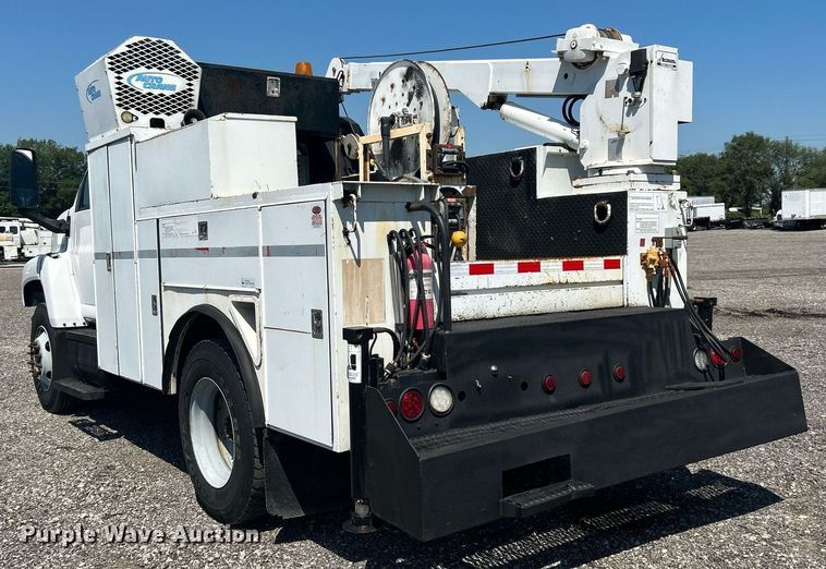 image for item KW9087 2007 Chevrolet C7500  utility / service truck