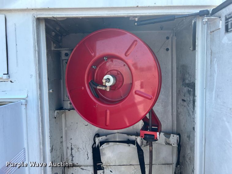 image for item KW9087 2007 Chevrolet C7500  utility / service truck