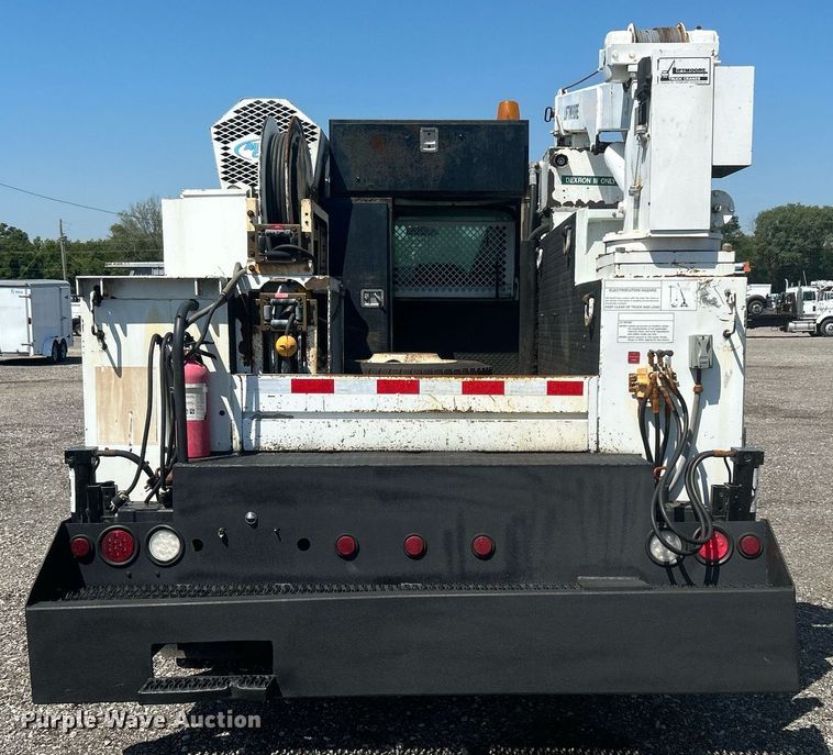 image for item KW9087 2007 Chevrolet C7500  utility / service truck