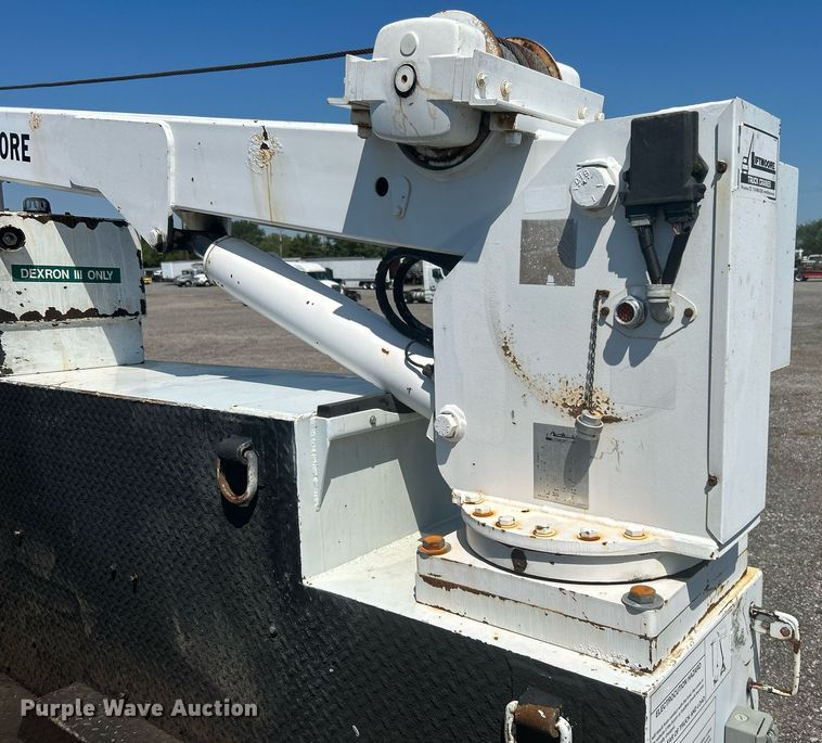 image for item KW9087 2007 Chevrolet C7500  utility / service truck