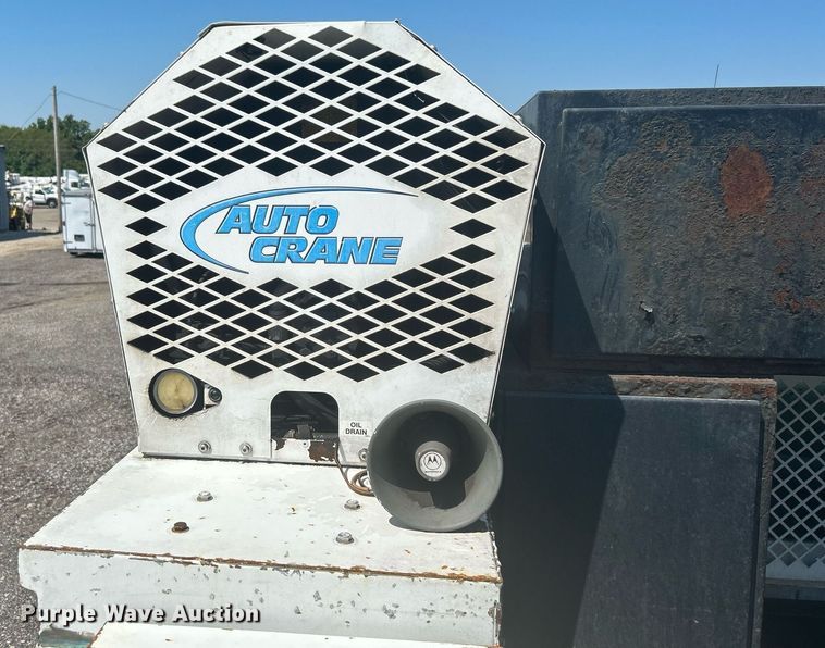 image for item KW9087 2007 Chevrolet C7500  utility / service truck