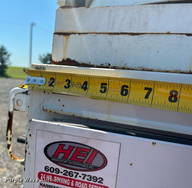 image for item KW9087 2007 Chevrolet C7500  utility / service truck