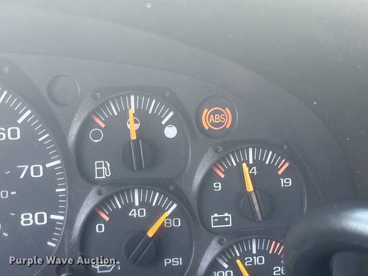 image for item KW9087 2007 Chevrolet C7500  utility / service truck