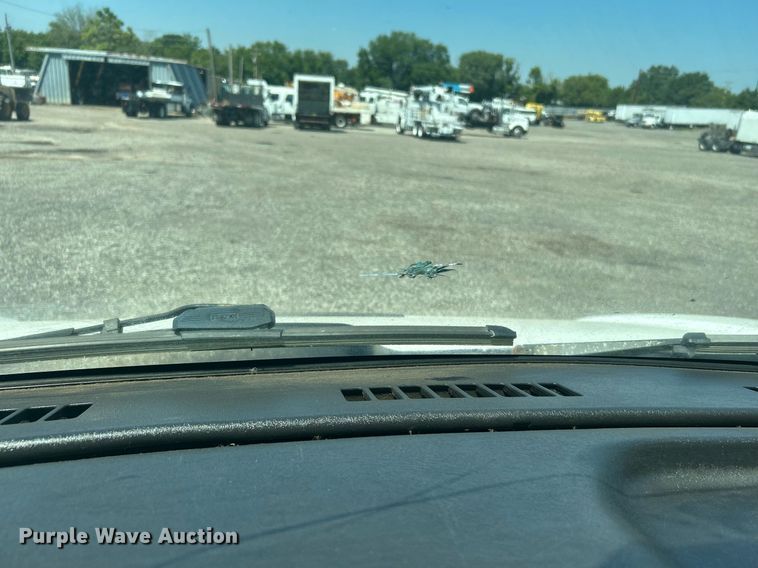 image for item KW9087 2007 Chevrolet C7500  utility / service truck