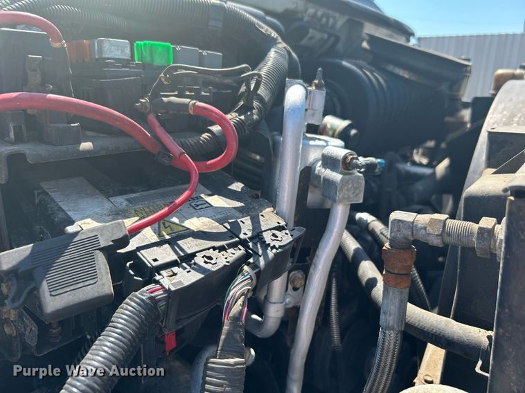 image for item KW9087 2007 Chevrolet C7500  utility / service truck