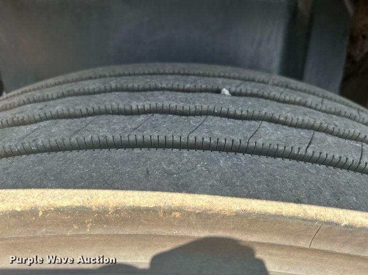 image for item KW9087 2007 Chevrolet C7500  utility / service truck