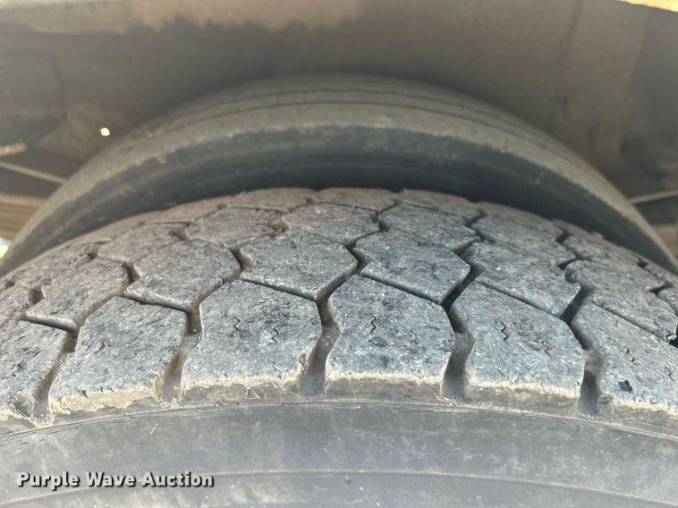 image for item KW9087 2007 Chevrolet C7500  utility / service truck