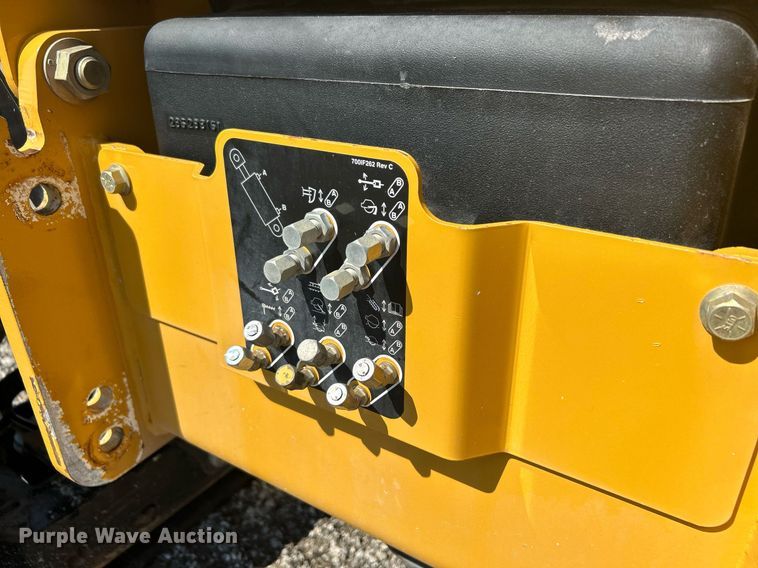 image for item KW9088 2015 Vermeer RTX750  trencher