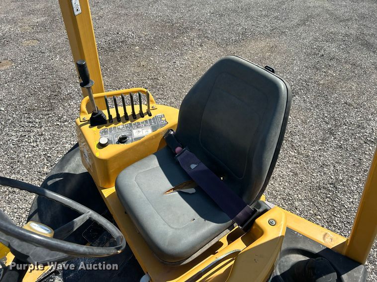 image for item KW9088 2015 Vermeer RTX750  trencher