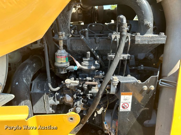 image for item KW9088 2015 Vermeer RTX750  trencher