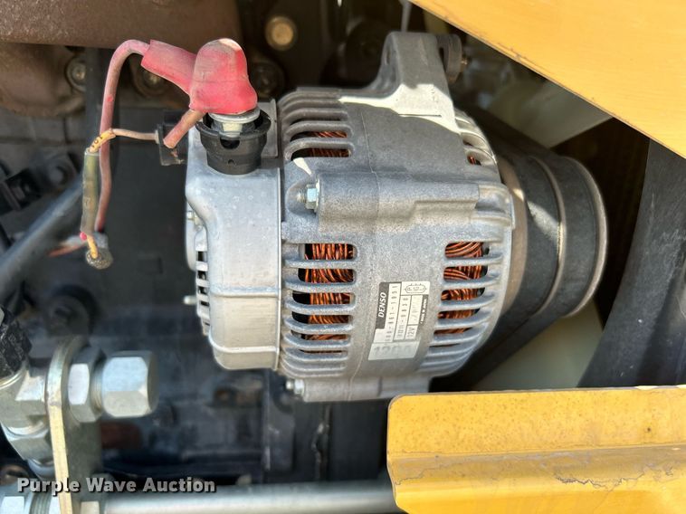 image for item KW9088 2015 Vermeer RTX750  trencher