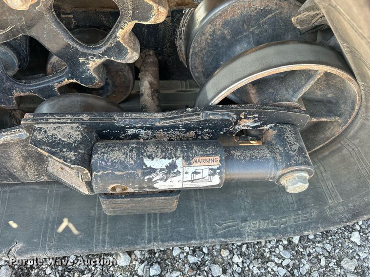 image for item KW9088 2015 Vermeer RTX750  trencher