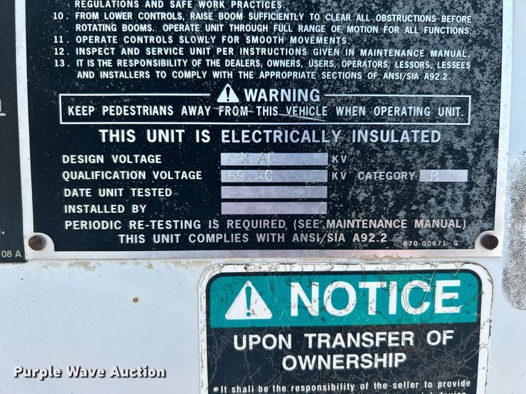 image for item KW9089 2003 Freightliner FL80  bucket truck